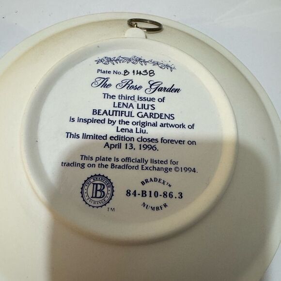 Bradford Exchange Beautiful Gardens by Lena Liu THE ROSE GARDEN 3D Plate - Picture 4 of 6